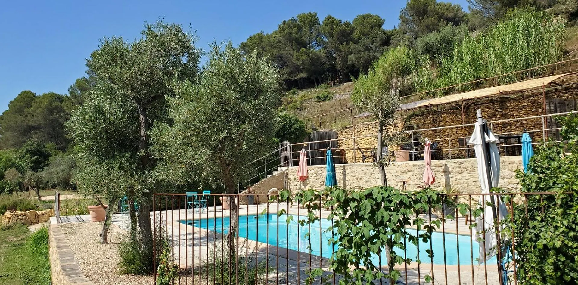 Moulin De Bonfilhon Bed & Breakfast Cornillon-Confoux